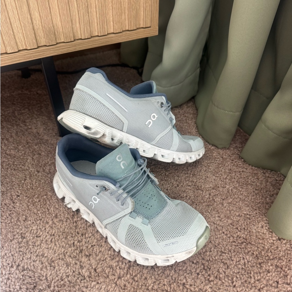 On Cloud 6 Athletic Shoe Size 8.5, Womens, On Running Sneaker Blue Gray